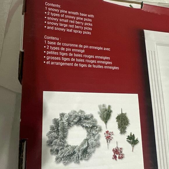 Ashland DIY Wreath Kit Snowy Red Berry Mix. Easy Instructions on back of box.NEW - Picture 7 of 8